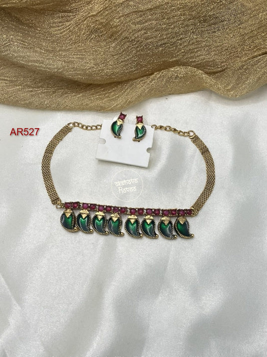 Palakka Short Chocker